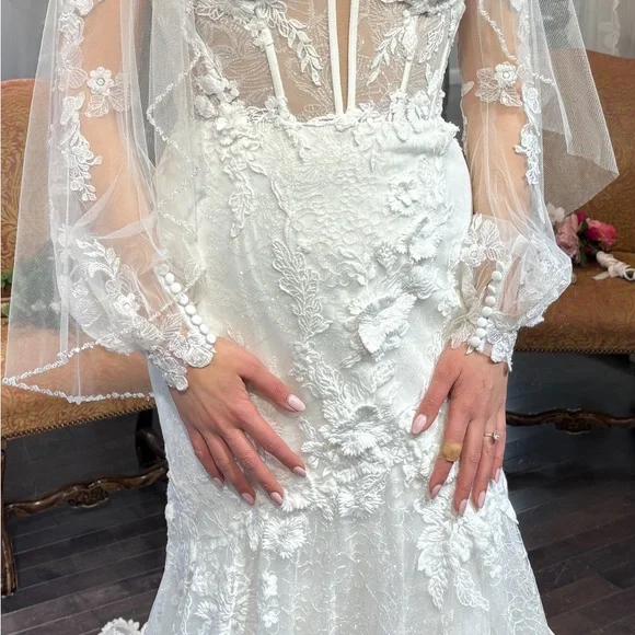 Maggie Sottero Lace Strapless Wedding Dress with Detachable Sleeves - Picture 5 of 6